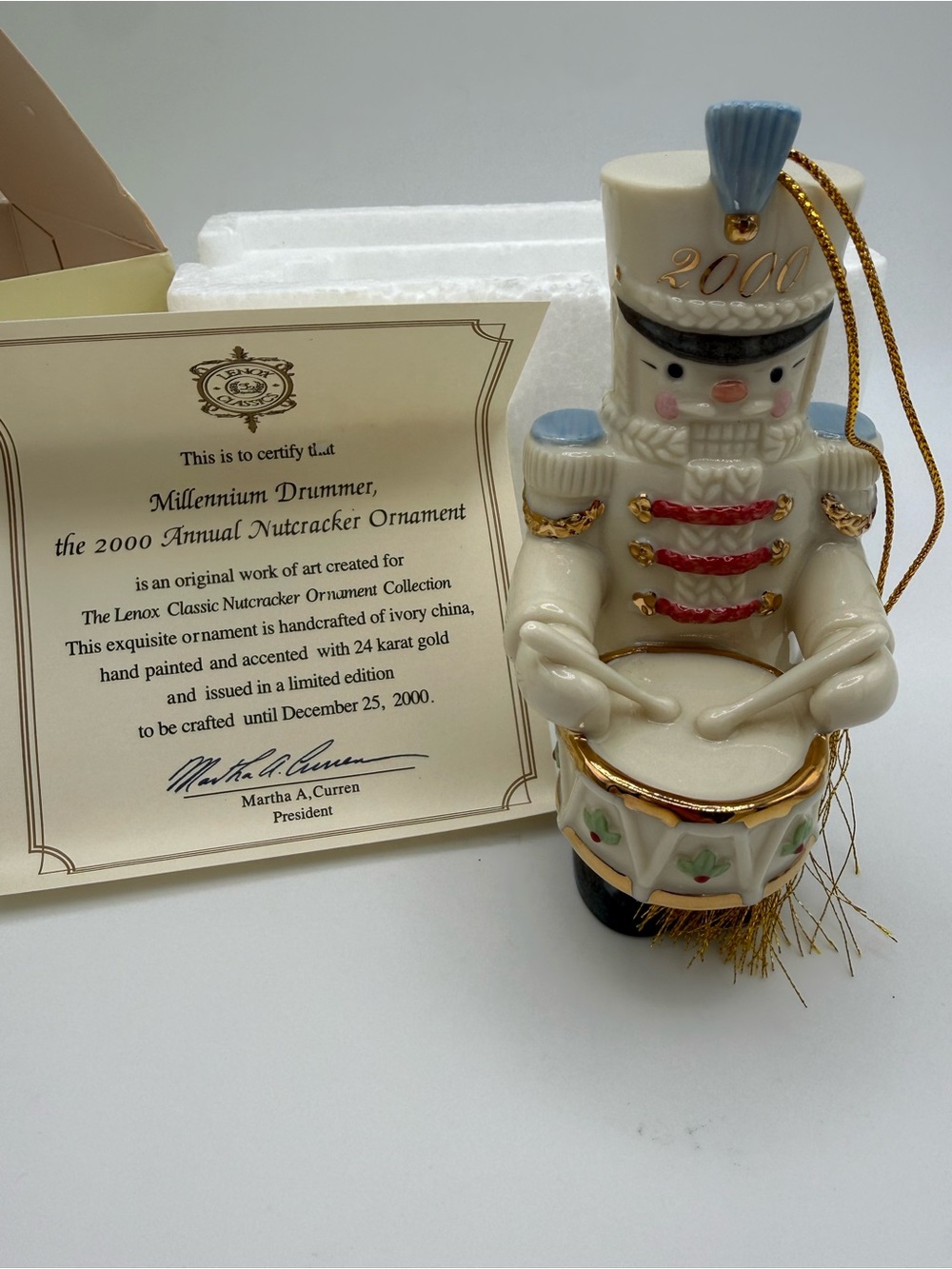 Lenox Millennium Drummer 2000 Nutcracker Ornament - White and Gold